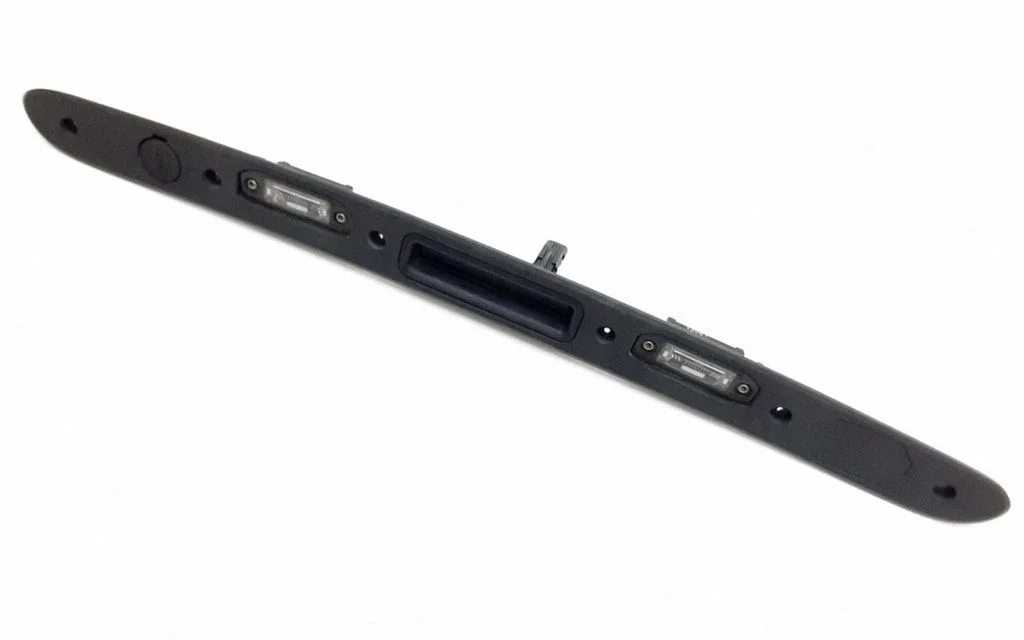 Tagaluugi numbrivalgustuse liist – Volvo S60 (2011-2013)