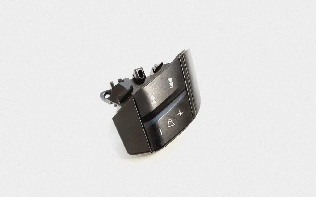 Steering wheel buttons/switches 30710265