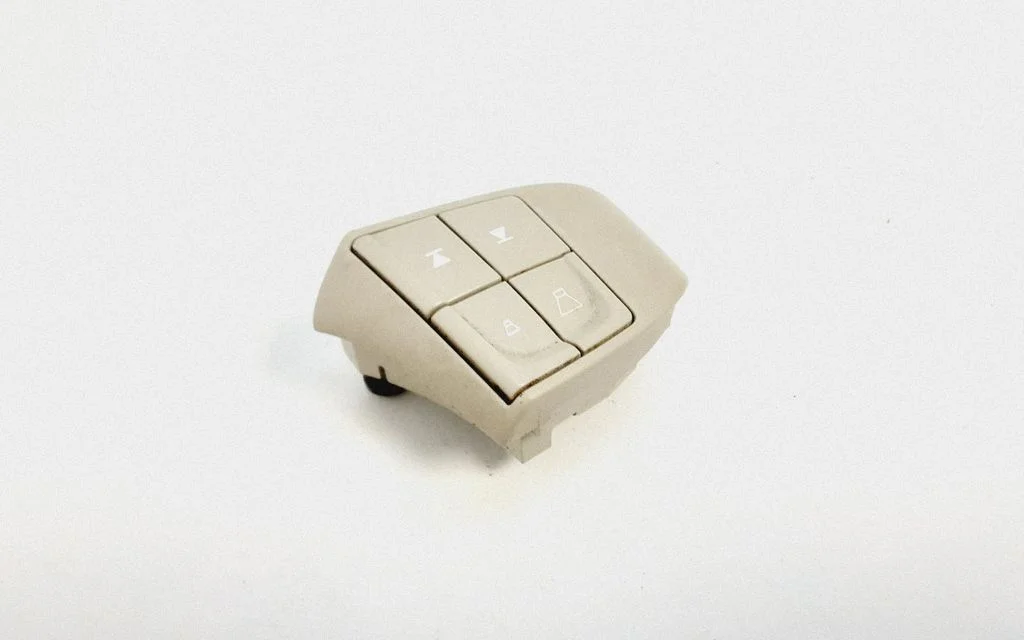 Przyciski kierownicy 30768065