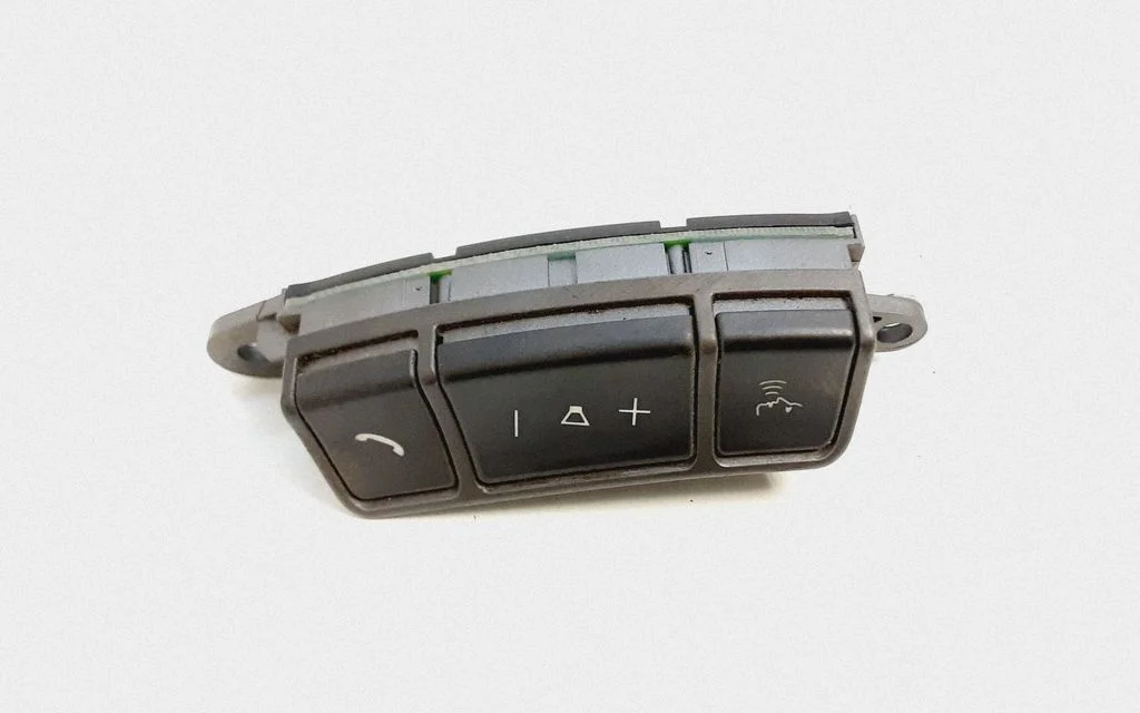 Stūres pogas/slēdži 6911585