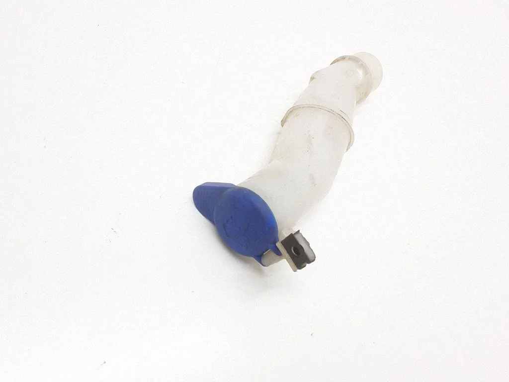 Window washer liquid tank fill tube – Volvo XC70 (2005-2007)