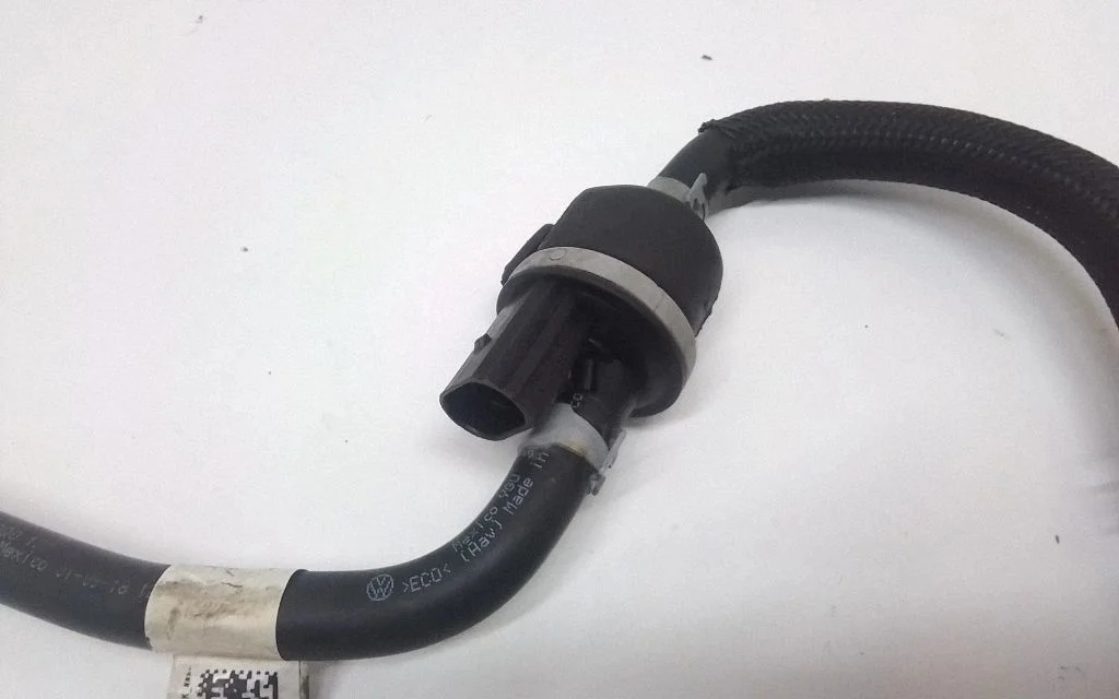 Vacuum valve 03H906517A