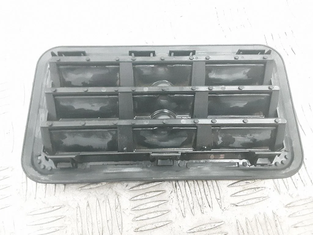 Ventilatsioonirest – Chrysler Pacifica (2017-)