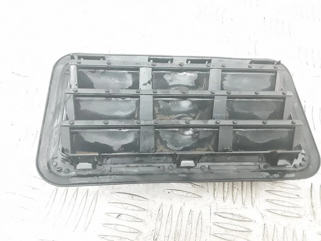 Ventilatsioonirest – Chrysler Pacifica (2017-)