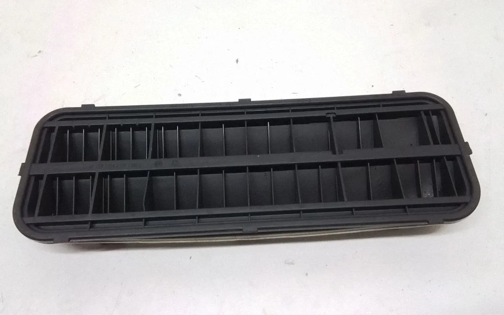 Quarter panel pressure vent – BMW 7 Series F01 F02 F03 F04 (2008-2016)