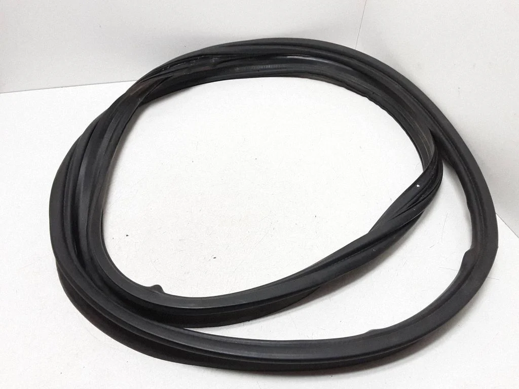 Loading door rubber seal (on body) 31352712