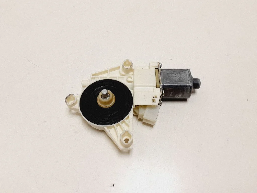 Rear door window regulator motor – Mercedes-Benz C-Class W205 (2014-2021)