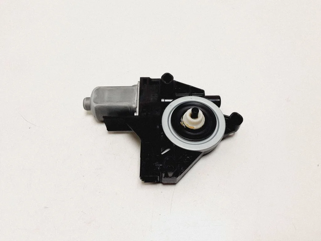 Rear door window regulator motor – Volvo XC60 (2009-2013)