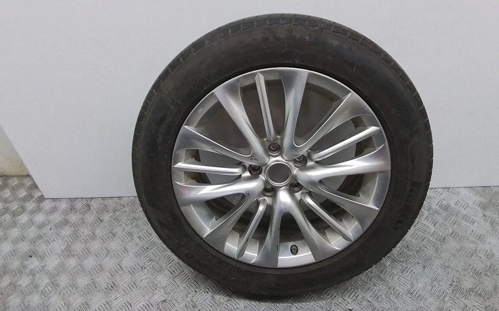 R18 alloy rim