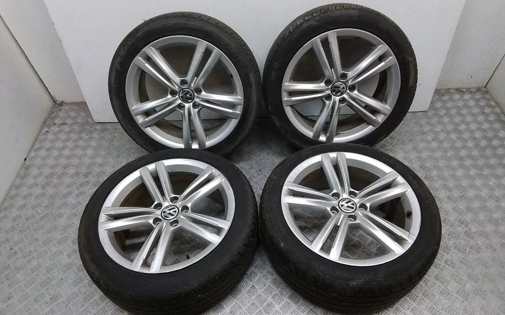 R18 alloy rim – Volkswagen Passat CC (2008-2016)