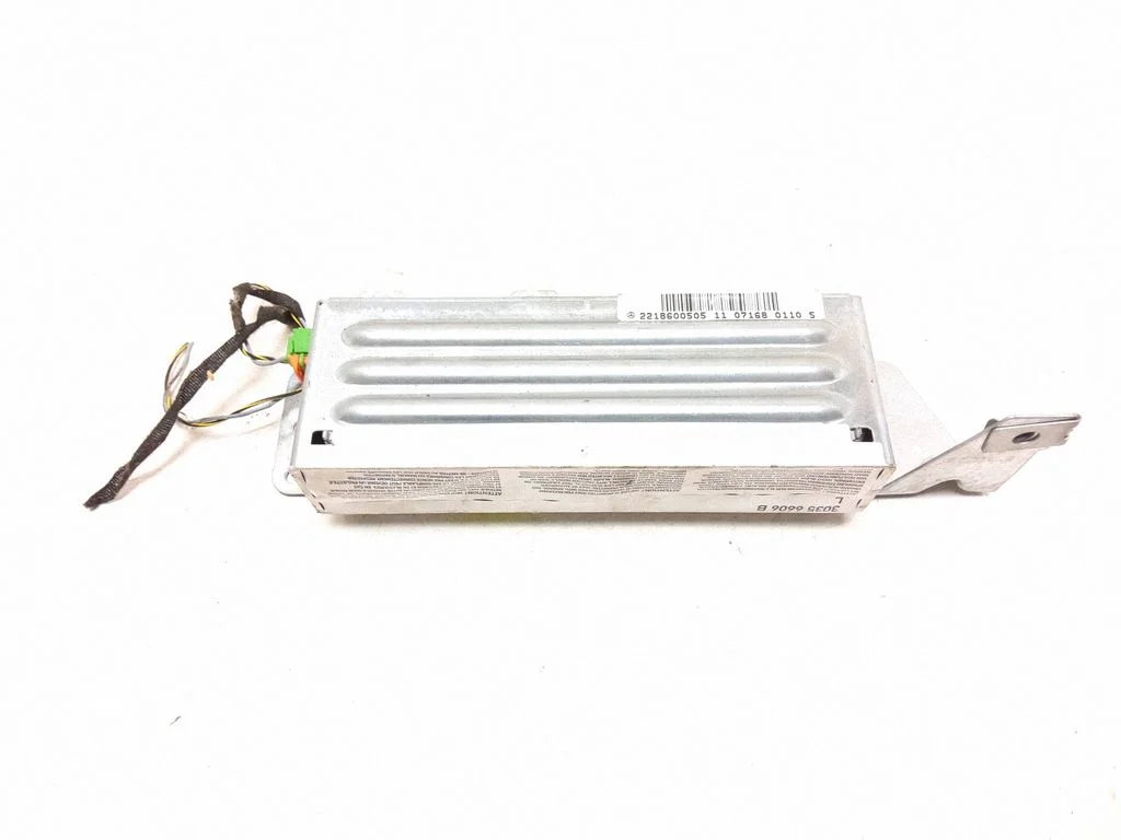Tagumise ukse turvapadi – Mercedes-Benz S-klass W221 (2005-2013)