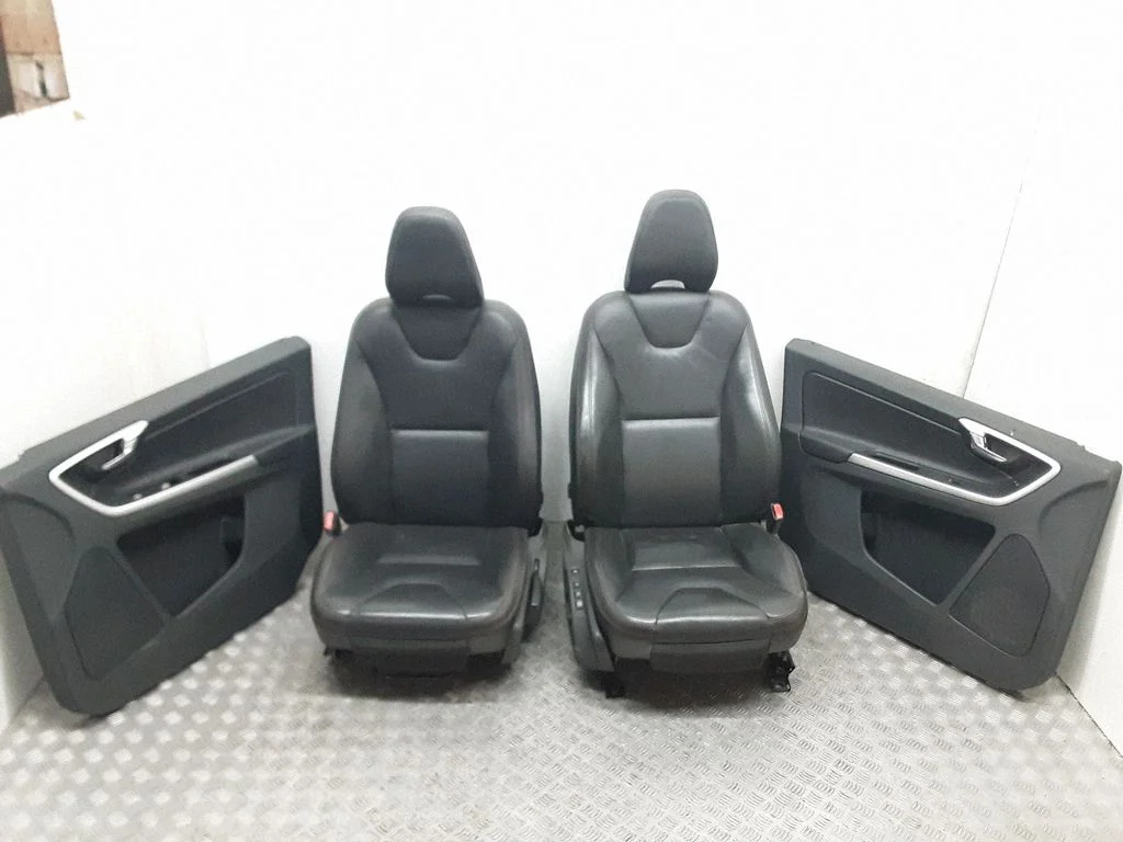Interior set – Volvo XC60 (2009-2013)