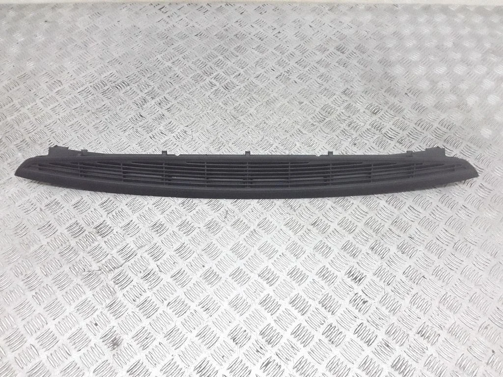 Pakiriiuli rest – BMW 7-seeria F01 F02 F03 F04 (2008-2016)