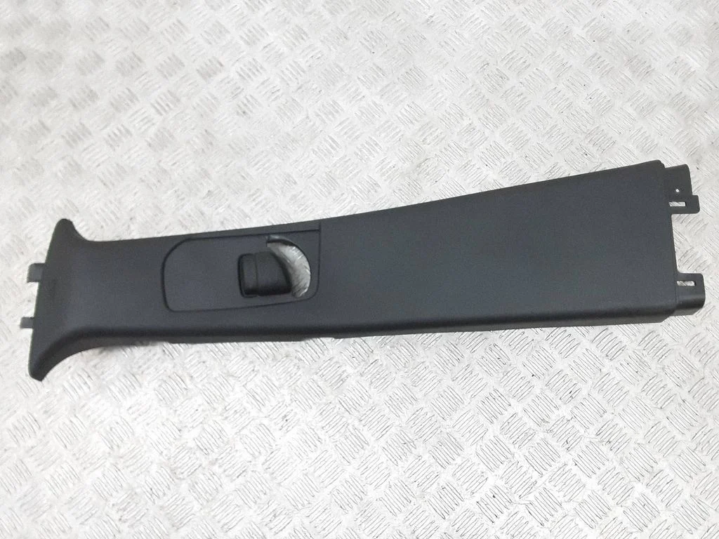 (B) pillar trim (top) – Dodge Durango III (2010-)