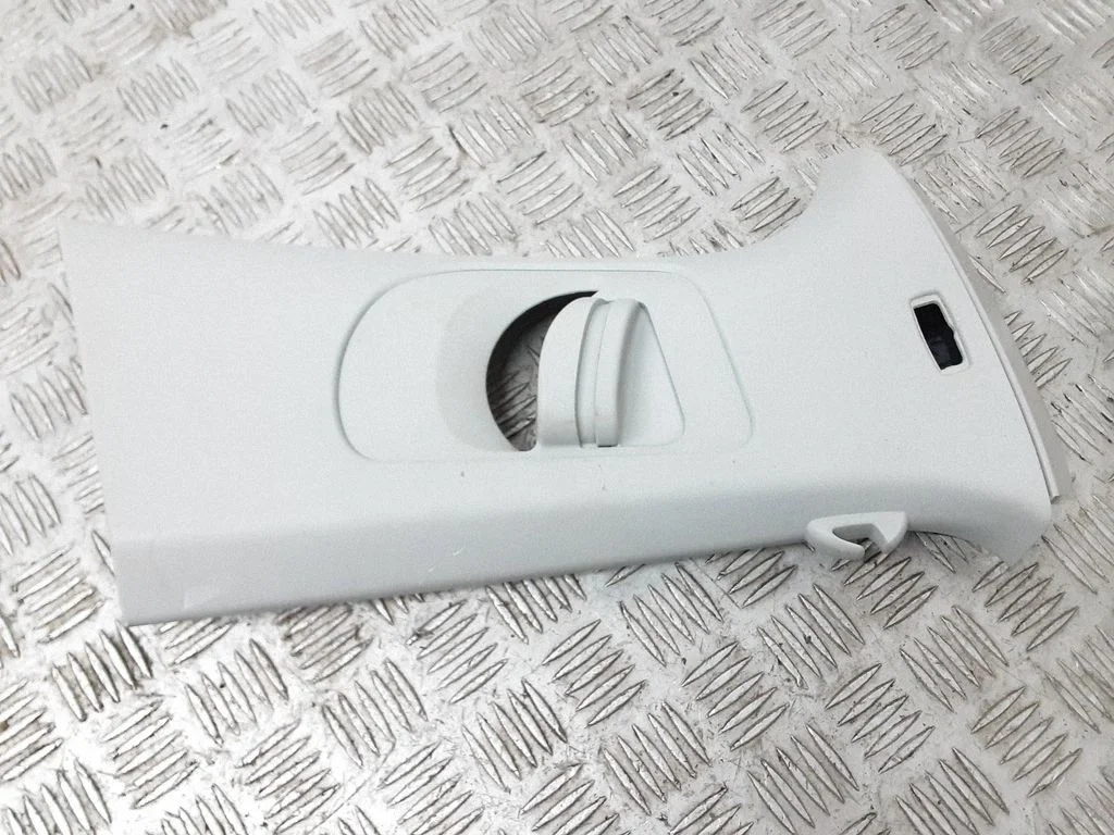 (B) pillar trim (top) 5G4867244