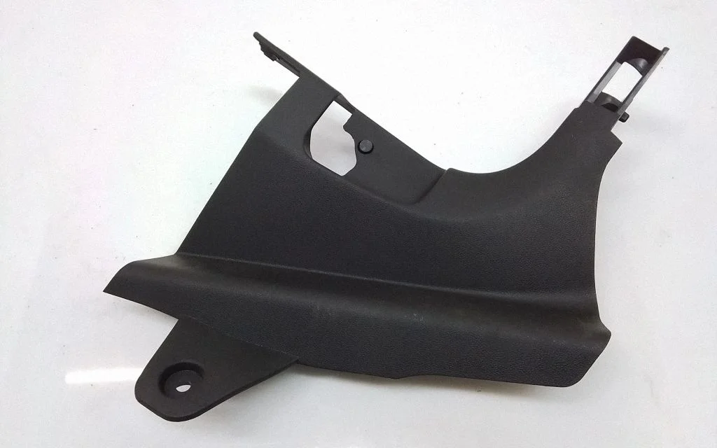 Foot area side trim – Volkswagen e-Golf (2014-)
