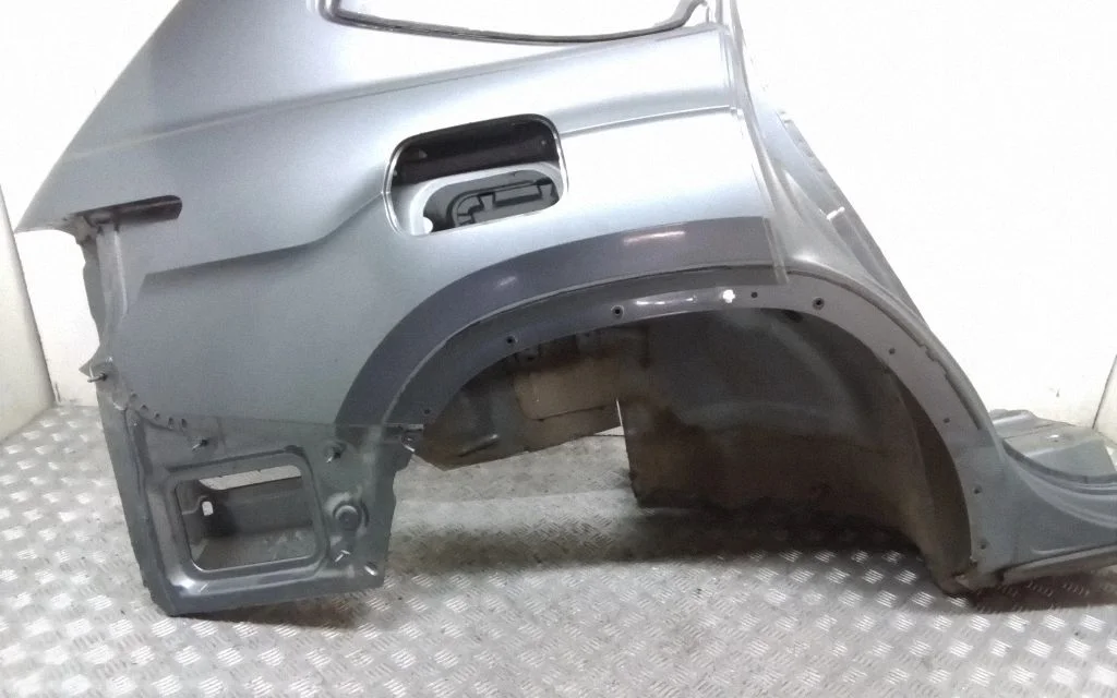 Rear quarter panel – rear right