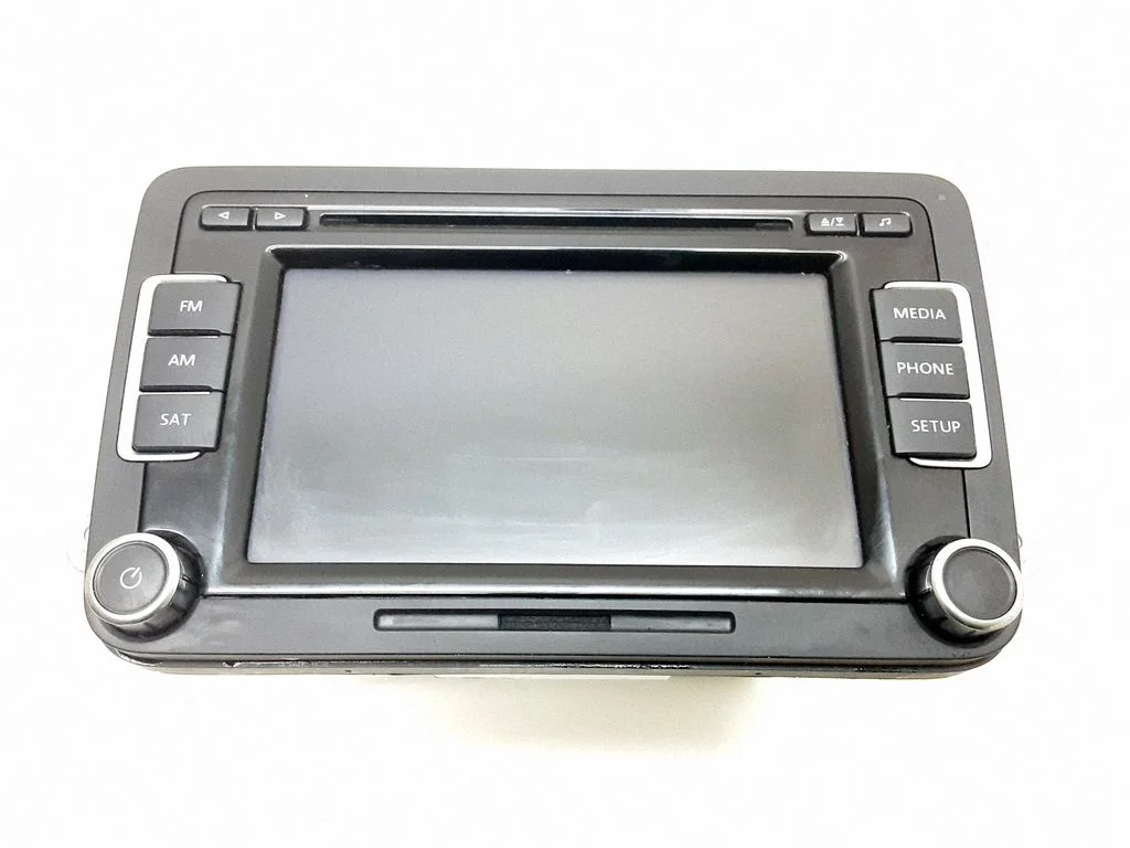 Radio/CD/DVD/GPS head unit – Volkswagen Passat CC (2008-2016)