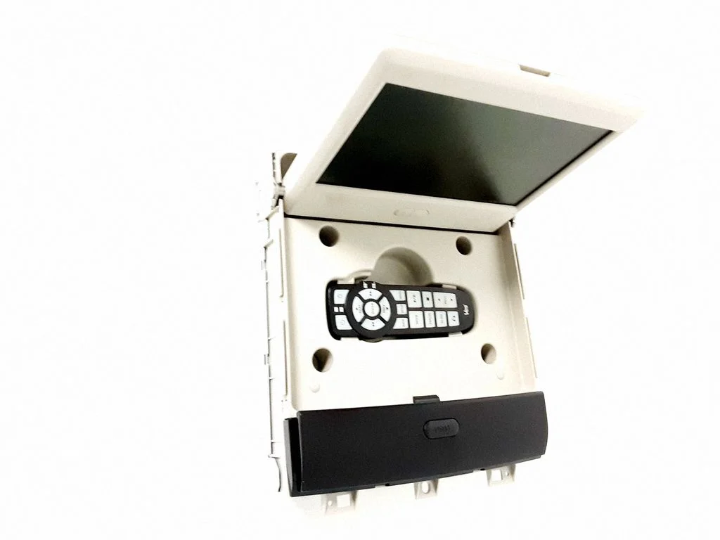 Radio/CD/DVD/GPS head unit – Chrysler Town & Country V (2008-2016)