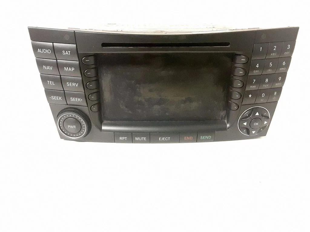 Raadio / CD/DVD-mängija / navigatsioon – Mercedes-Benz CLS-klass C219 (2003-2011)