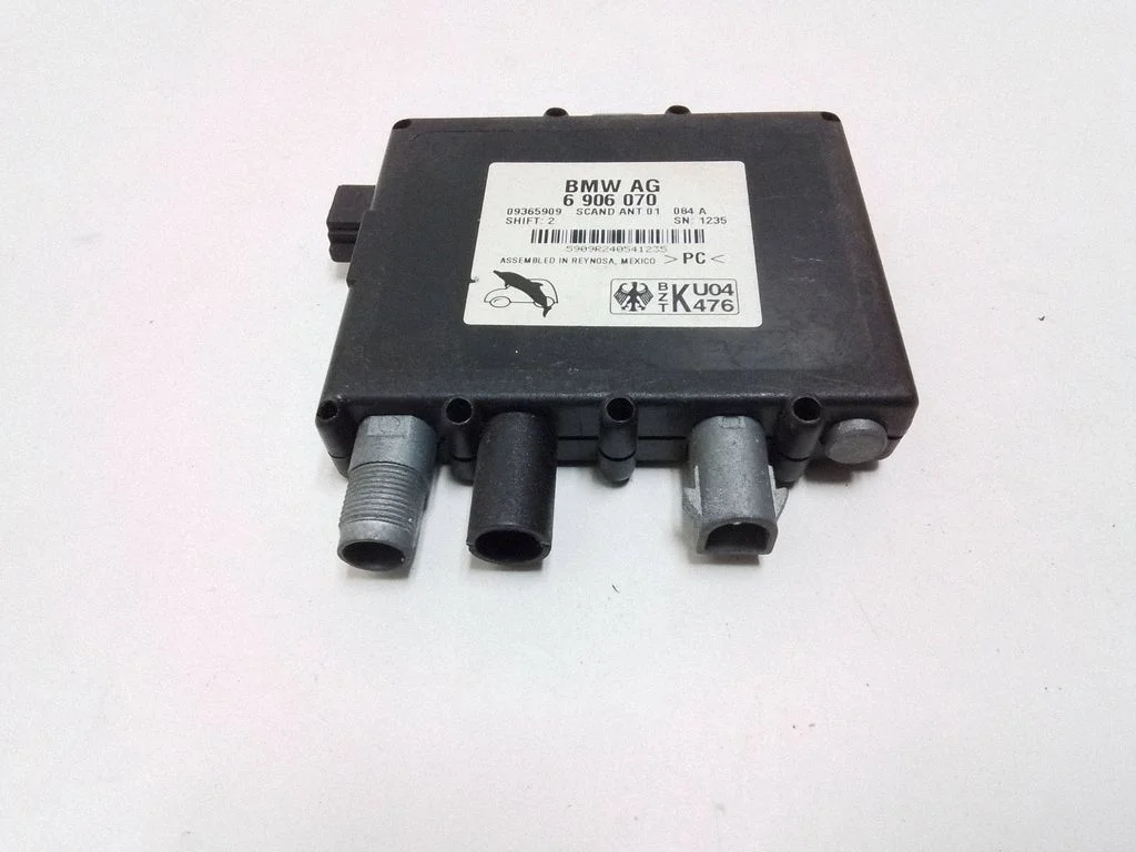 Wzmacniacz antenowy 6906070