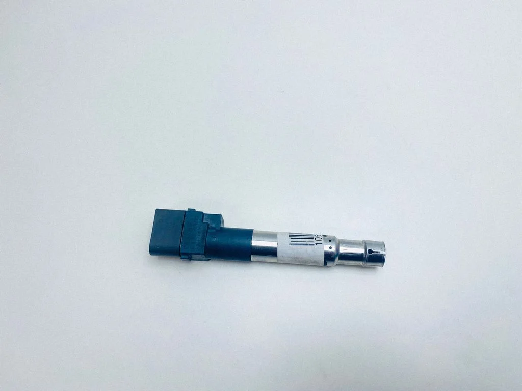 High voltage ignition coil 022905715B