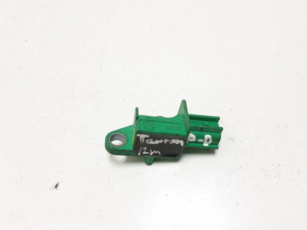 Airbag deployment crash/impact sensor – Volkswagen Touran II (2010-2016)