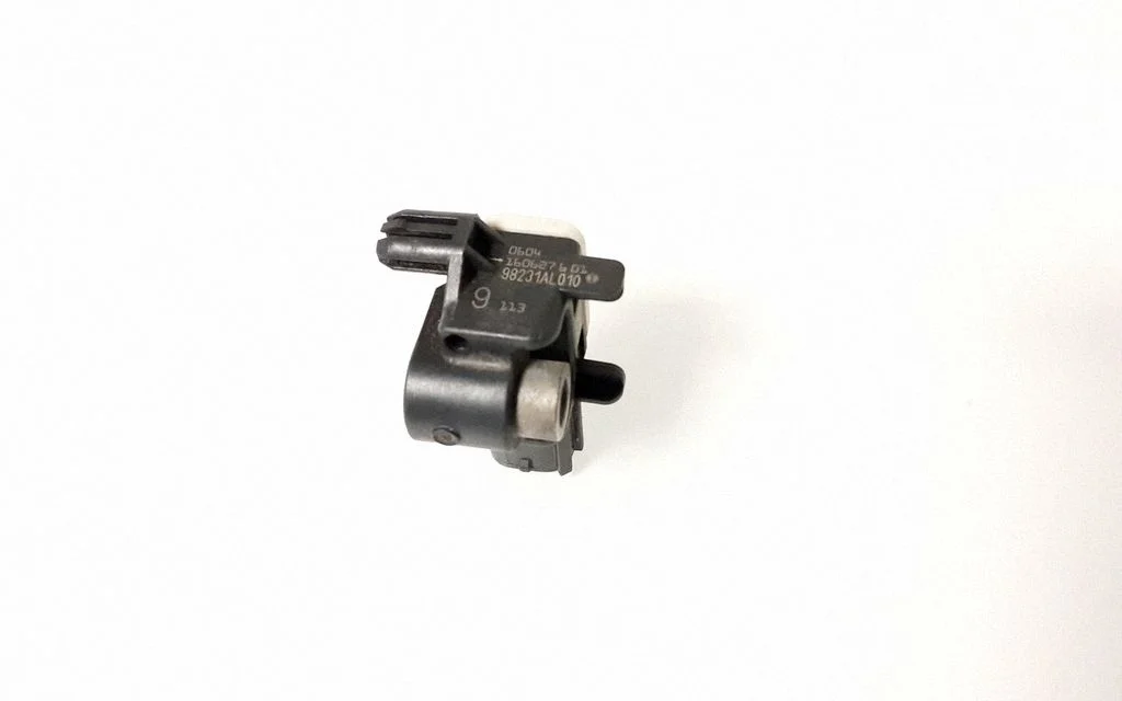 Airbag deployment crash/impact sensor 98231AL010