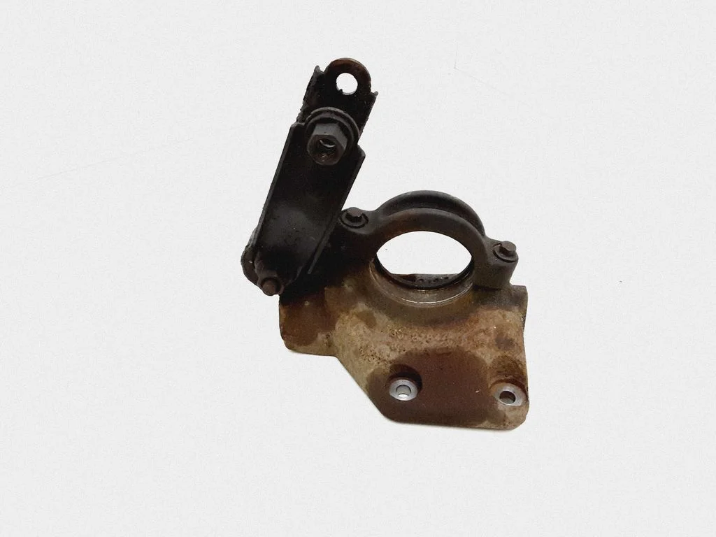 Driveshaft support bearing bracket – Volvo V70 (2008-2013)
