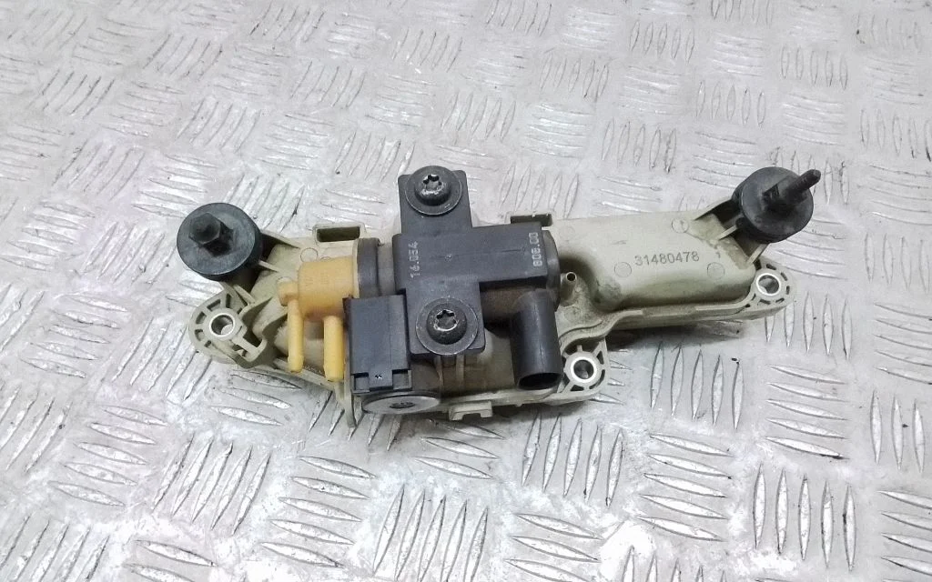 Vacuum air tank – Volvo XC60 (2017-)