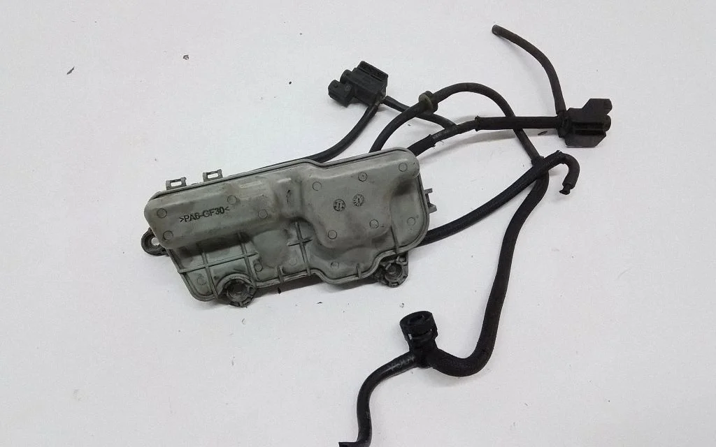 Vacuum air tank – Volvo V40 (2012-2019)