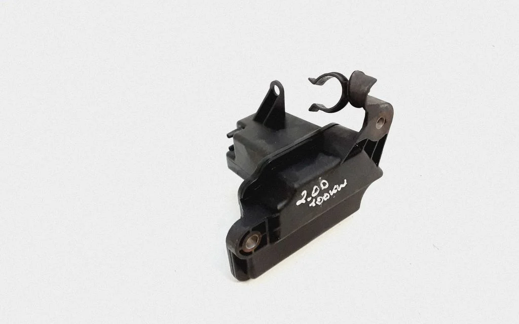 Vacuum air tank – Volvo V50 (2004-2007)