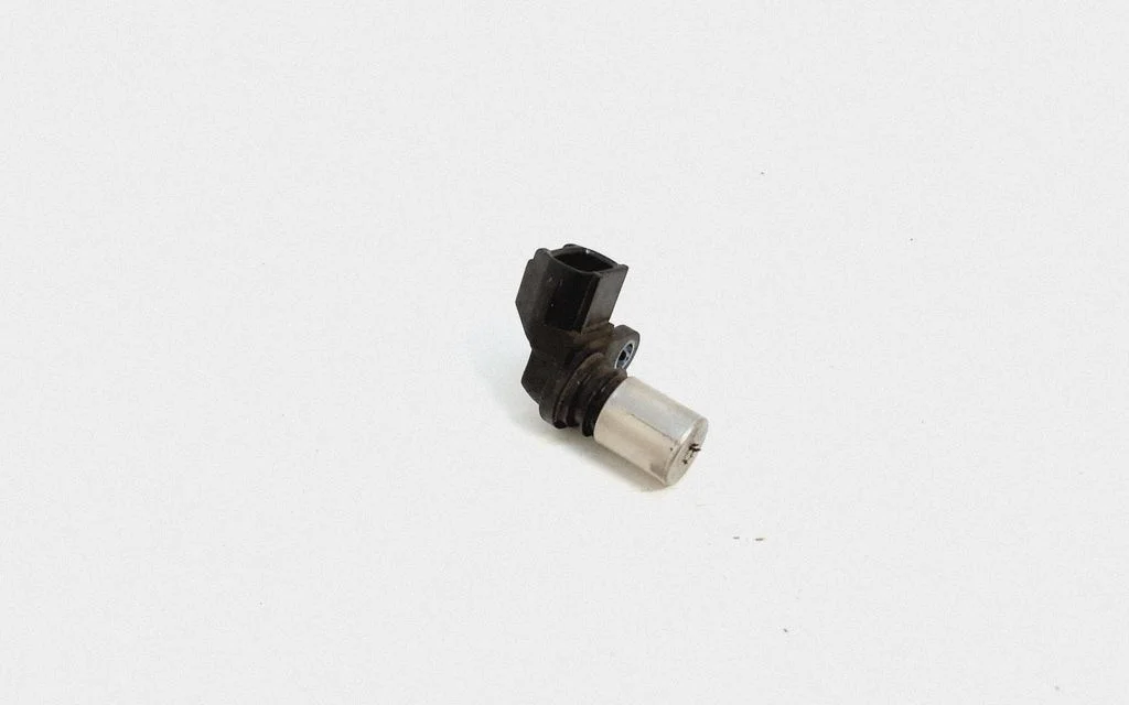 Crankshaft position sensor – Volvo V70 (2005-2008)