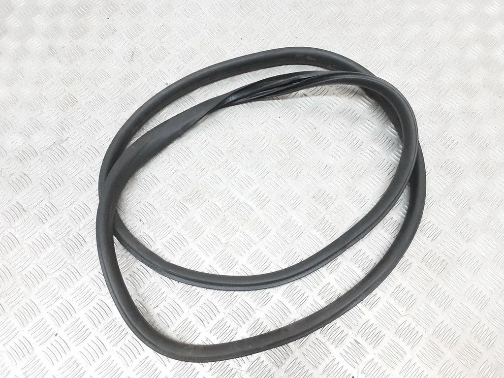 Rubber seal rear door – Volvo S60 (2014-2018)