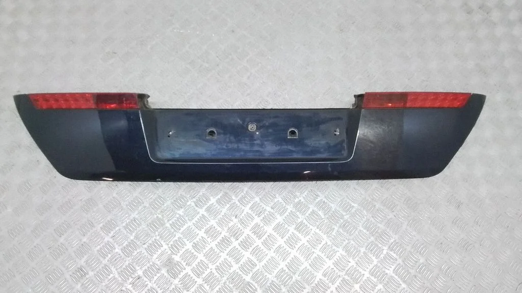Tailgate trim – BMW 7 Series E65 E66 (2001-2008)