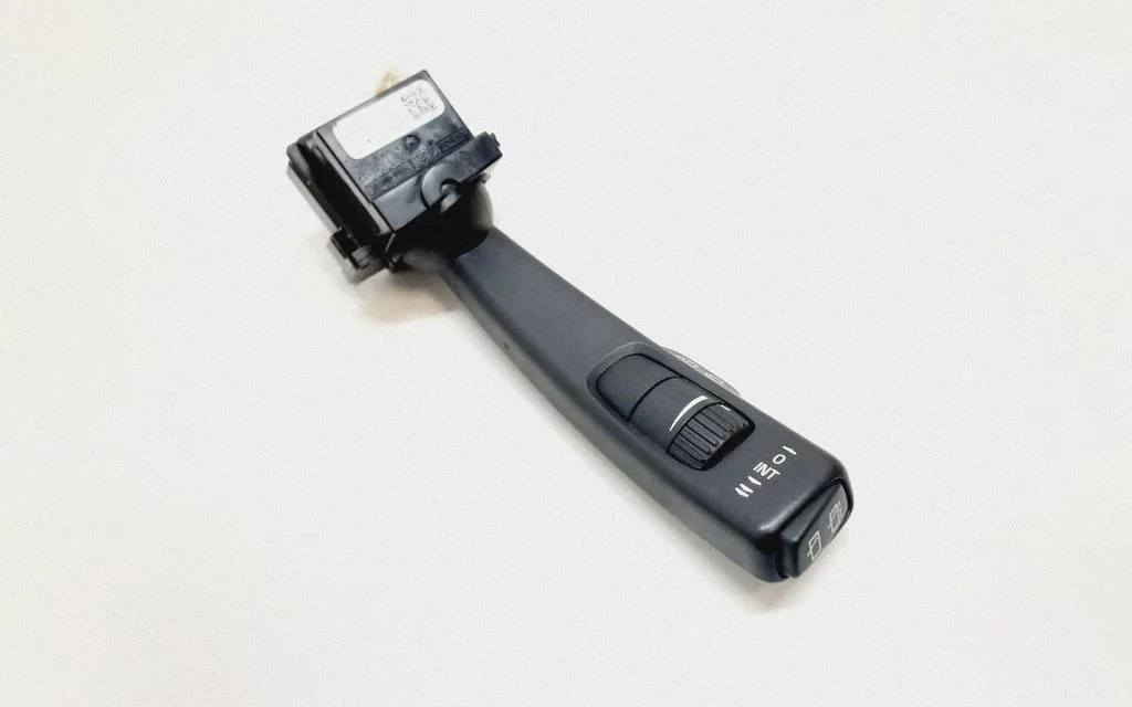Wiper control stalk – Volvo XC70 (2008-2013)