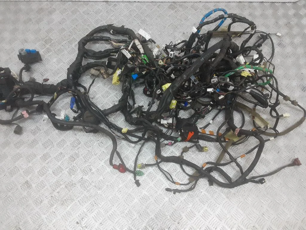 Muud juhtmed / juhtmestik – Subaru Outback (2009-2014)