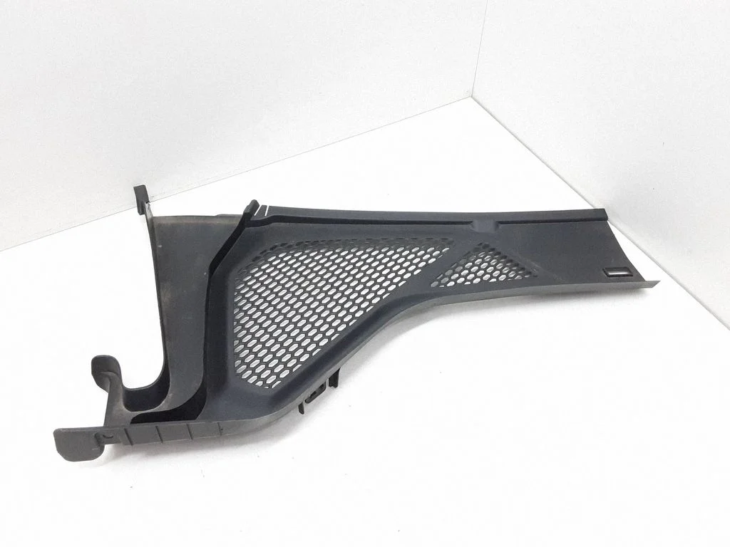Windshield trim – BMW X5 F15 (2013-2017)
