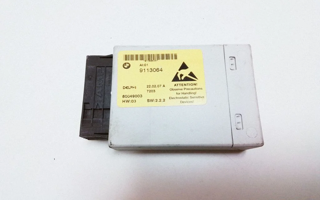 Center console control module 9113064