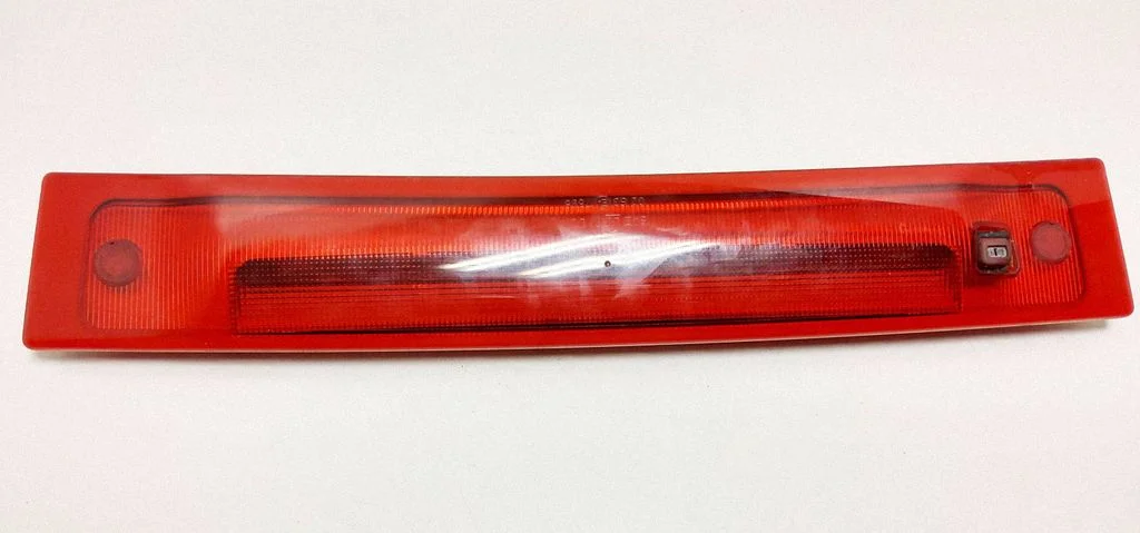 Third/center stoplight – Volvo XC90 (2007-2014)