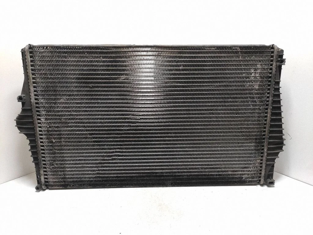Starpdzesētāja (interkūlera) radiators 30748808