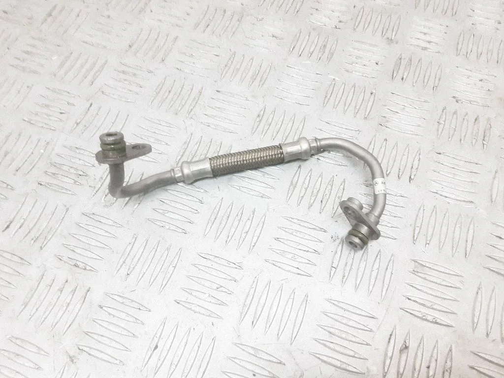 Turbo turbocharger oiling pipe/hose – Mercedes-Benz C-Class W205 (2014-2021)