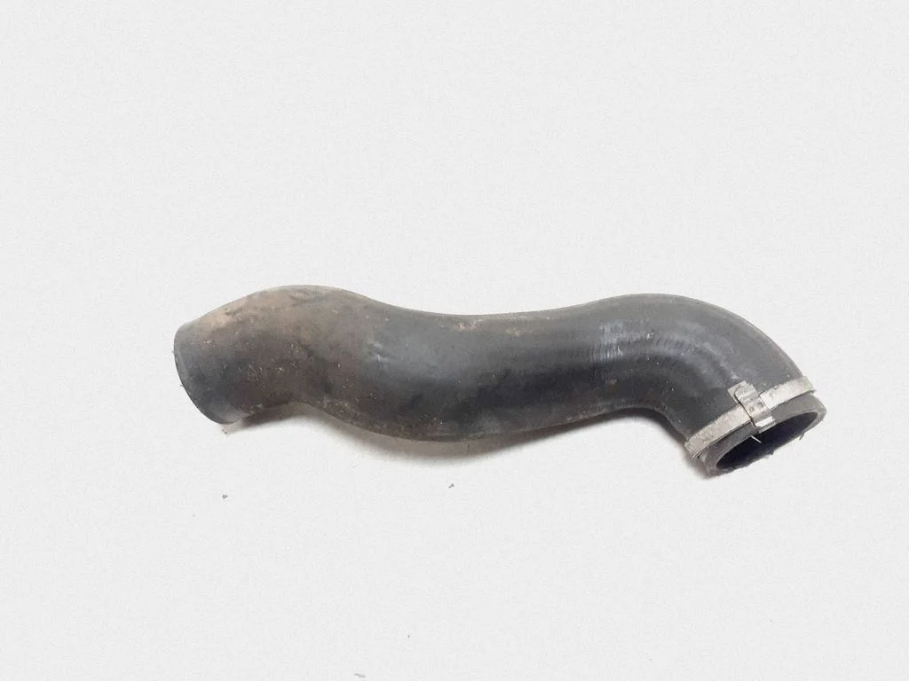 Air intake hose/pipe