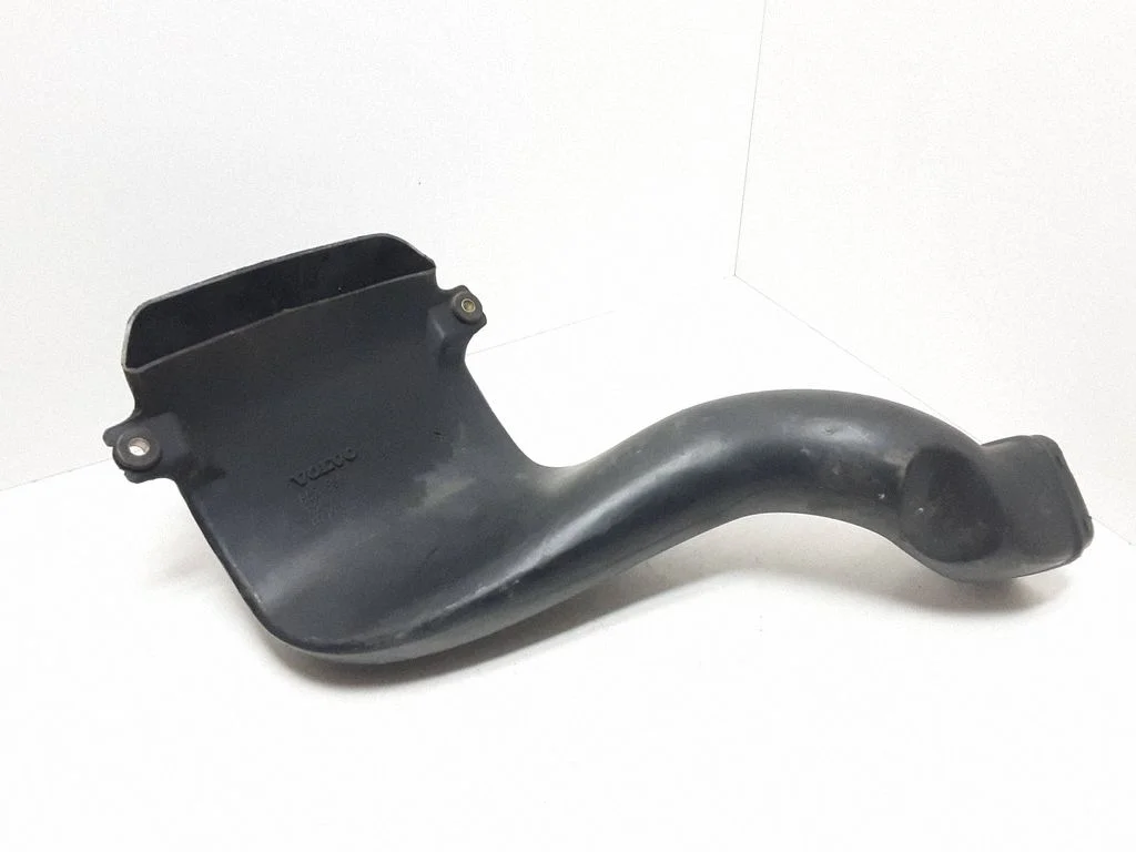 Air intake hose/pipe – Volvo XC90 (2003-2006)