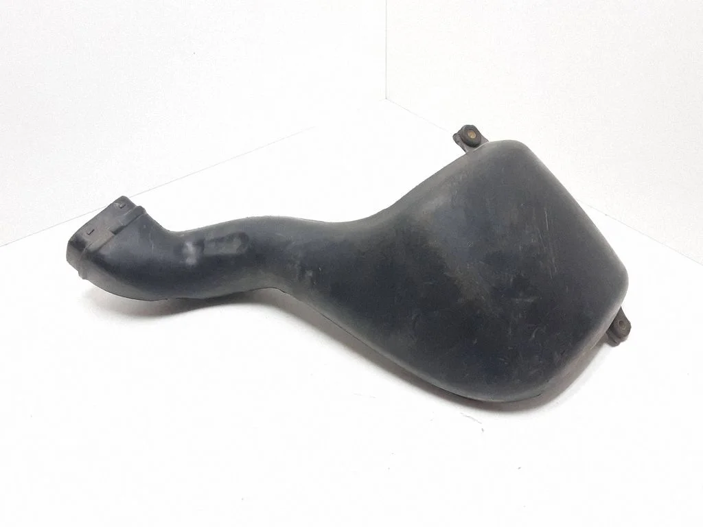Air intake hose/pipe – Volvo XC90 (2003-2006)