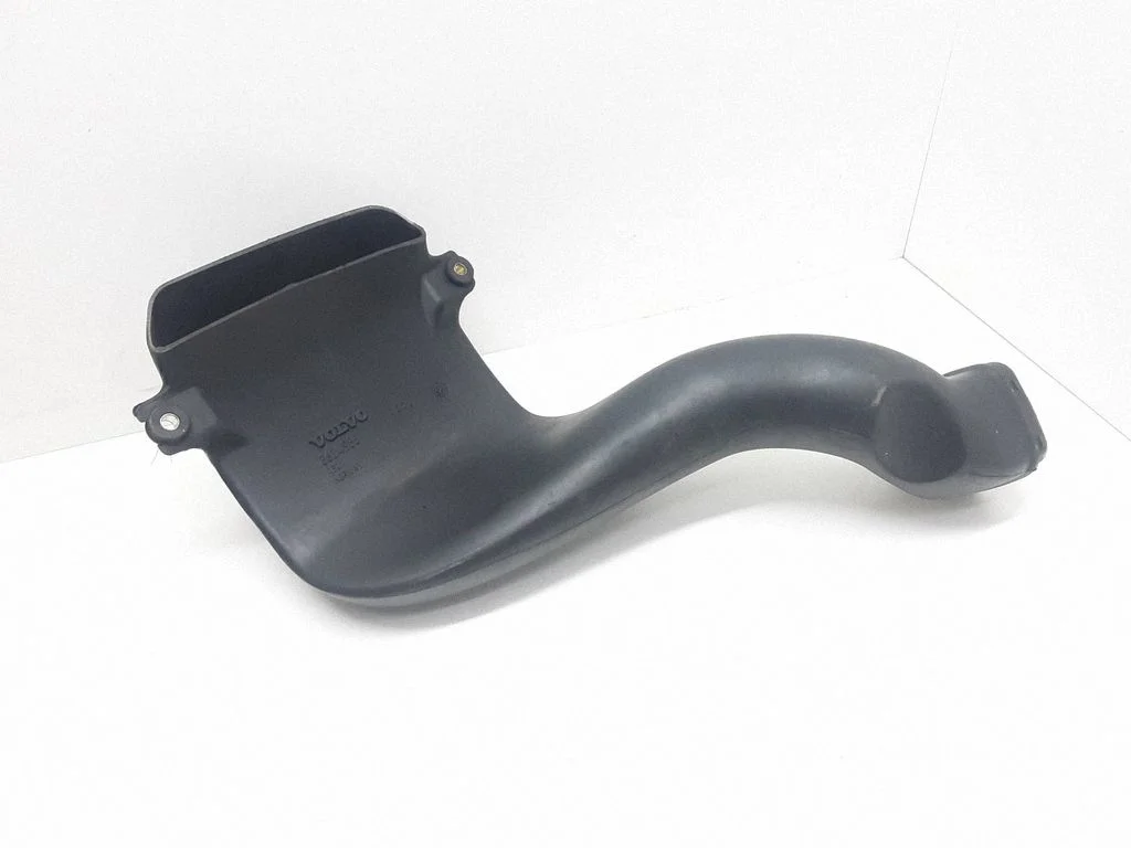 Air intake hose/pipe – Volvo XC90 (2003-2006)