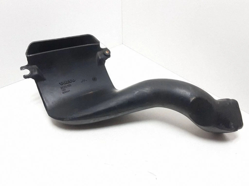 Air intake hose/pipe – Volvo XC90 (2003-2006)
