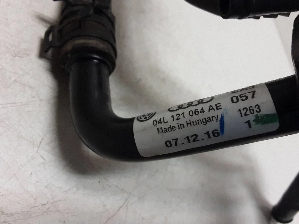 Air intake hose/pipe – Volkswagen Passat CC (2008-2016)