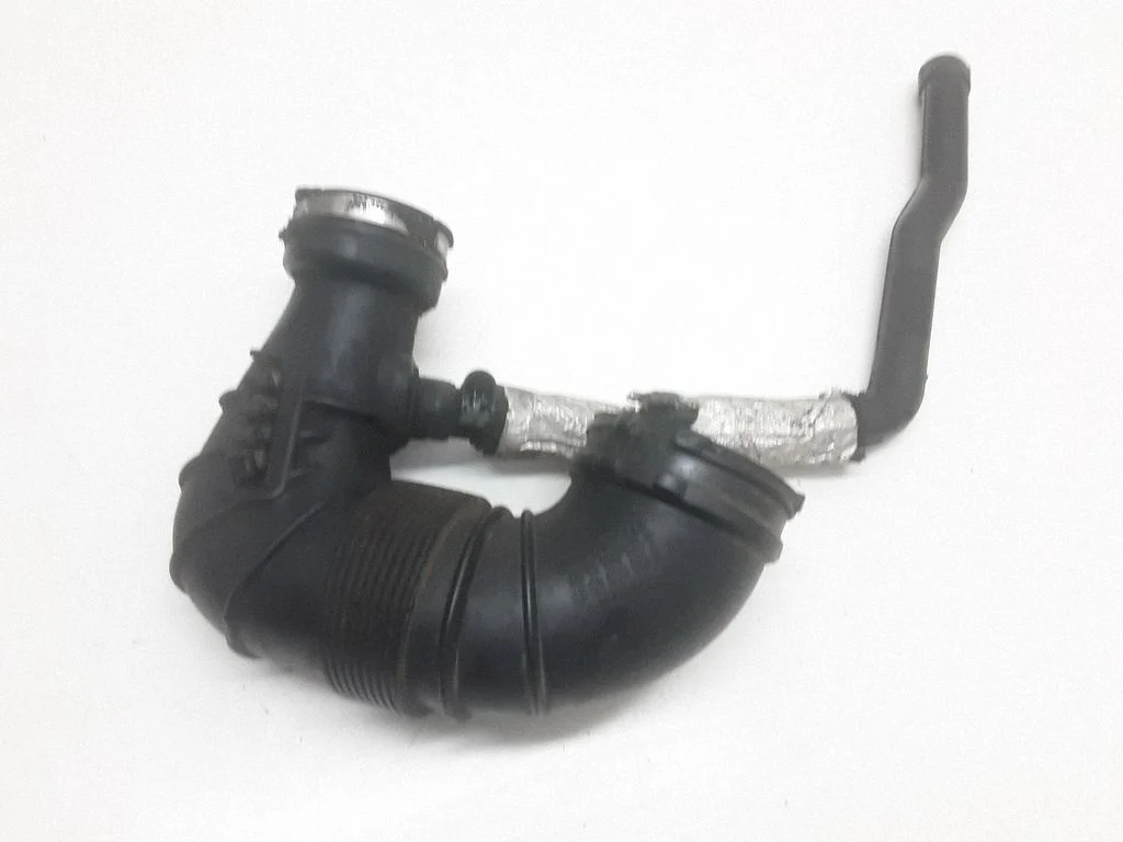 Air intake hose/pipe – Mercedes-Benz E-Class W212 (2009-2016)