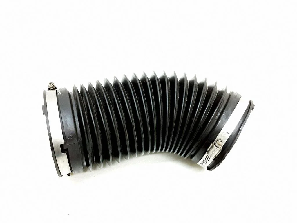 Air intake hose/pipe 04851732AC